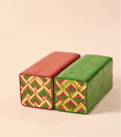 side image for GEOMETRY ABSTRACT 16 STRAWBERRY - 1