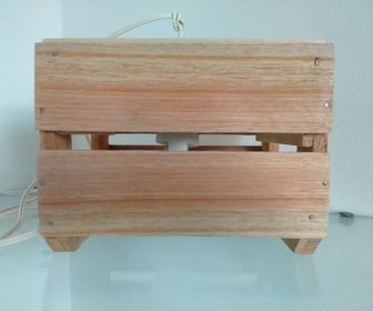 side image for Luminária de teto ou mesa de mini caixote de madeira reutilizada. - 1