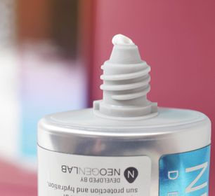 side image for Neogen Airy Sunscreen SPF 50 - 2