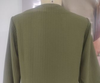 side image for BLUSA COM BOTÕES VERDE PEREGRINO - 1