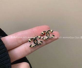 side image for Chanel arete - 1