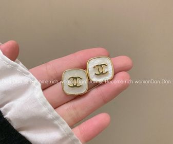 side image for Chanel arete - 1