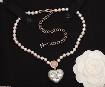side image for Chanel collar - 1