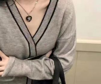 side image for Chanel collar - 1