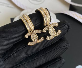 side image for Chanel arete - 4