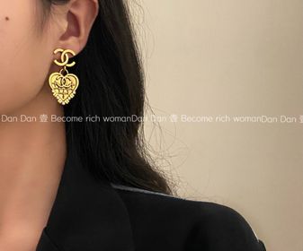 side image for Arete Chanel - 3
