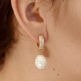 side image for Brinco pérola barroca dourado - 1