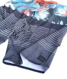side image for Bermuda Água Hang Loose Army  - 2