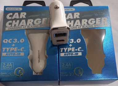side image for Cargador vehicular A42 + tipo C,  Somostel - 2