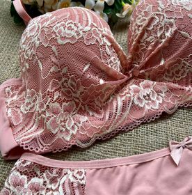 side image for Conjunto Ester  - 2