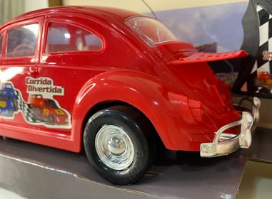 side image for Carrinho de Controle Remoto Volkswagen Fusca - 1